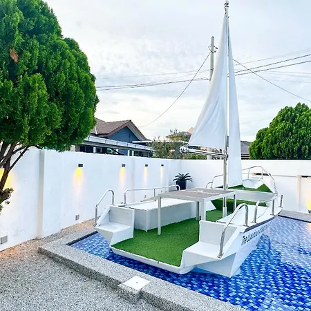 The Luxurious 168 Cruise, Melaka-2